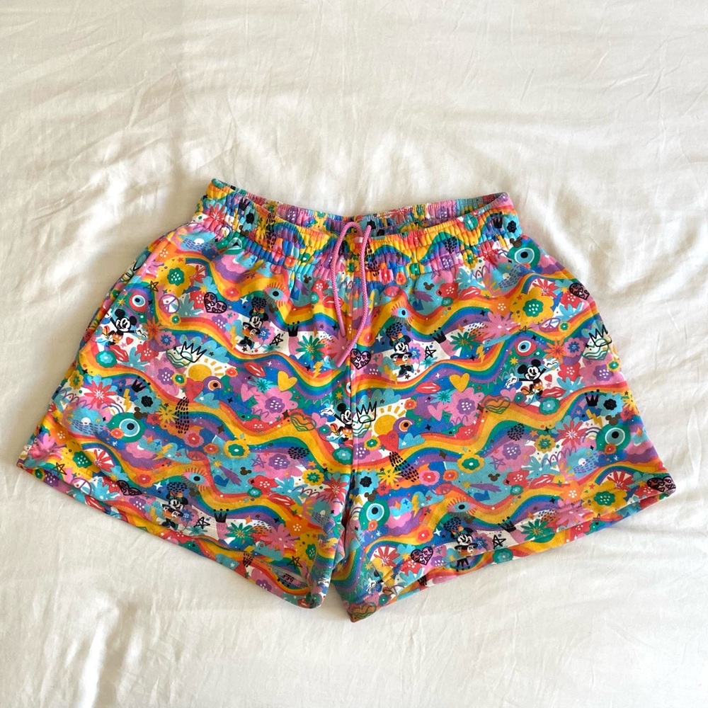 DISNEY 2023 Pride Collection Fleece shorts, M